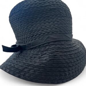 Evelyn Varon Exclusive Vintage Black Pleated Cloche Rain Hat Size 22
